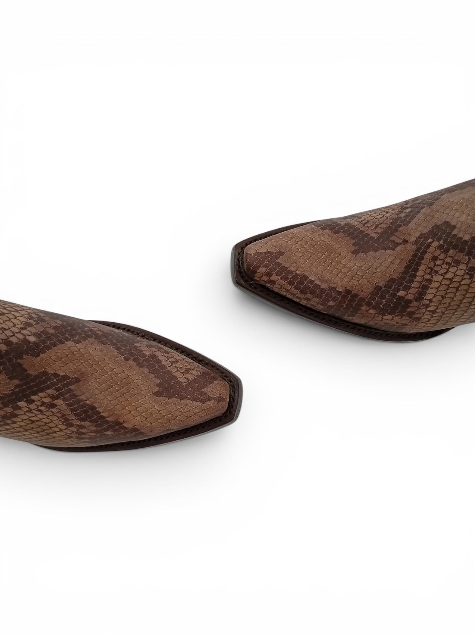 BOTA JAR BOOTS PUNTAL COBRA TAUPE TACON CUBANO DAMA