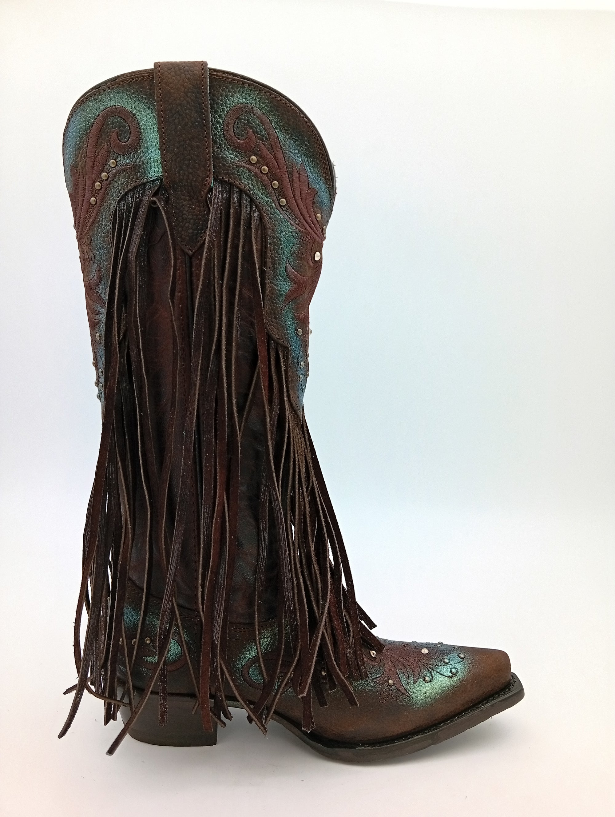 BOTA NOKOTA HOTSE VAQUERA CELESTINA BARBAS DAMA