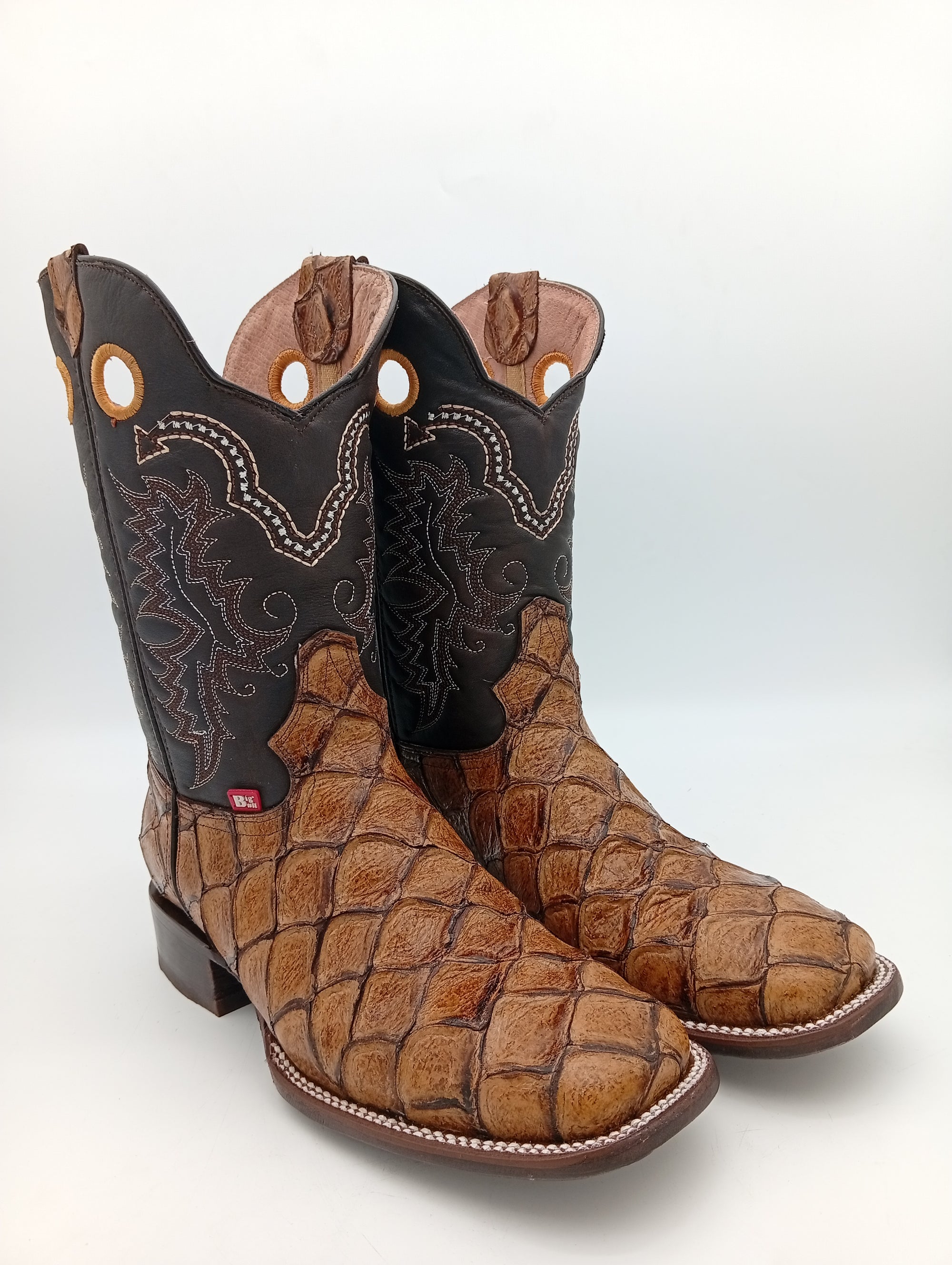 BOTA BIG BULL PIRARUCU FILETEADO CAPUCHINO, SUELA DE CUERO CABALLERO