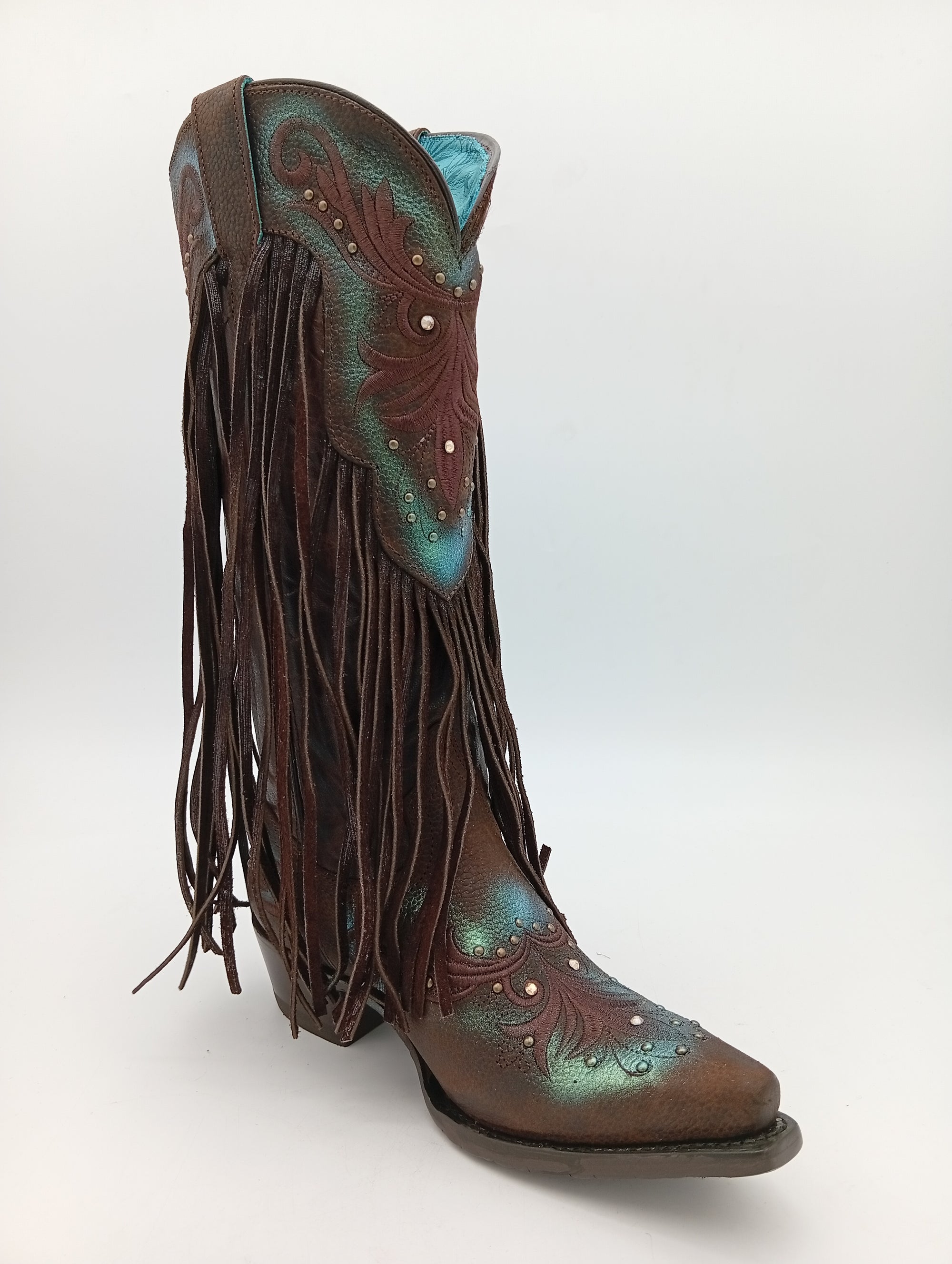 BOTA NOKOTA HOTSE VAQUERA CELESTINA BARBAS DAMA