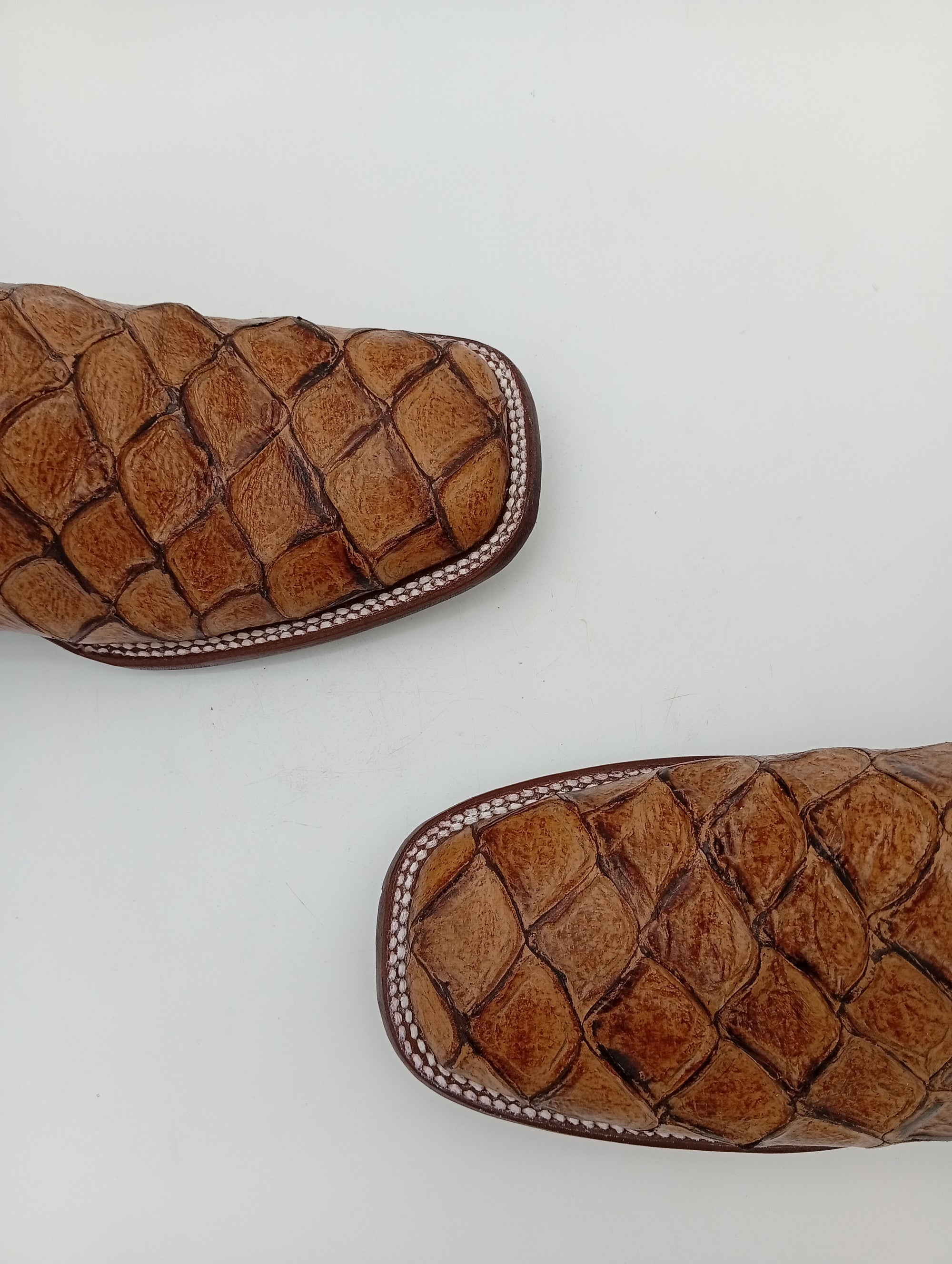BOTA BIG BULL PIRARUCU FILETEADO CAPUCHINO, SUELA DE CUERO CABALLERO