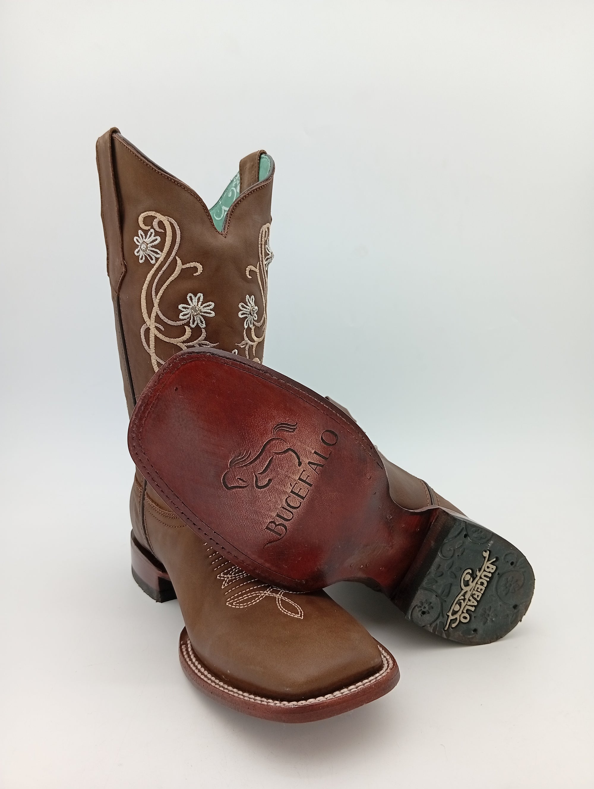 BOTA BUCEFALO BD CRAZY TABACO FLORES BEIGE SUELA DE CUERO DAMA