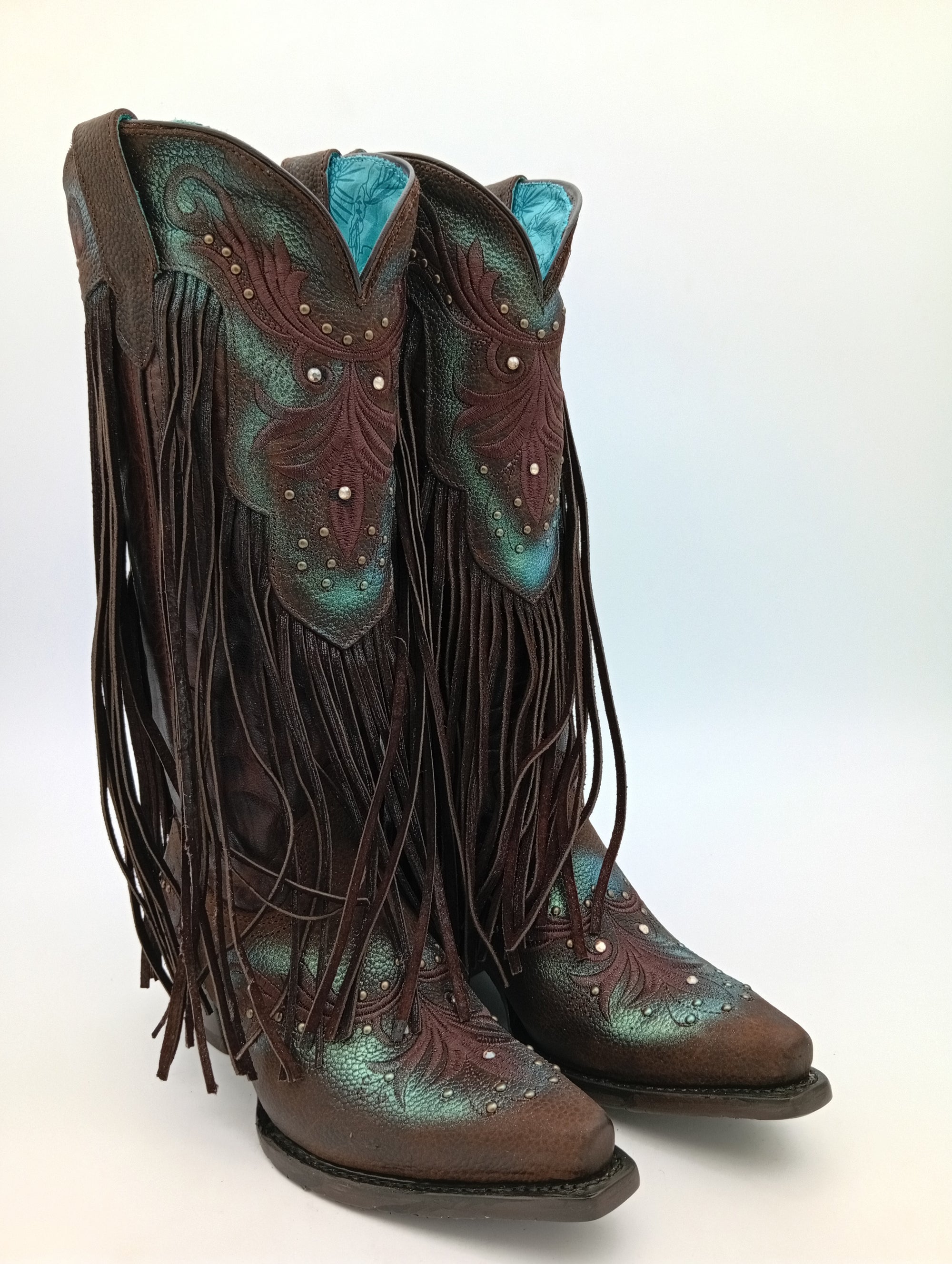 BOTA NOKOTA HOTSE VAQUERA CELESTINA BARBAS DAMA