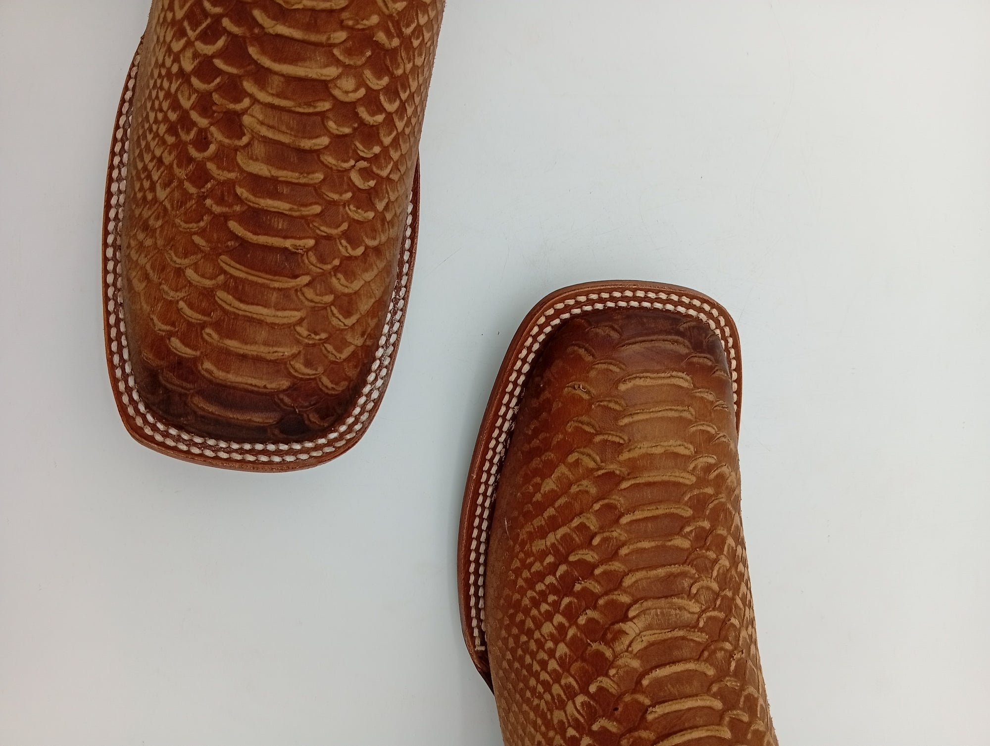 BOTA ROBERT PITHON MIEL ENCERADO SUELA DE CUERO CABALLERO