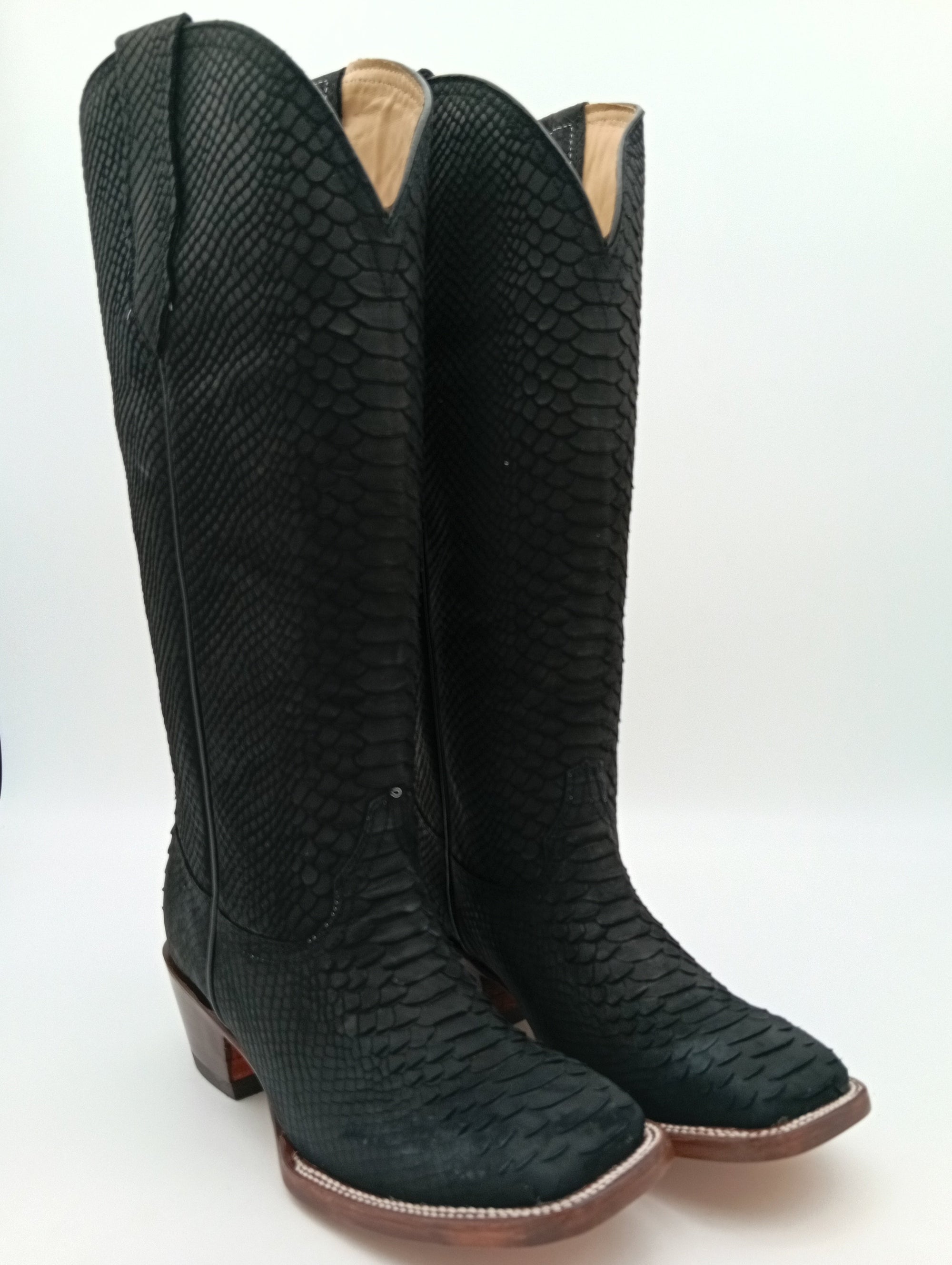 BOTA JAR BOOTS BUCKAR PITHON BUCK NEGRO TUBO ALTO DAMA