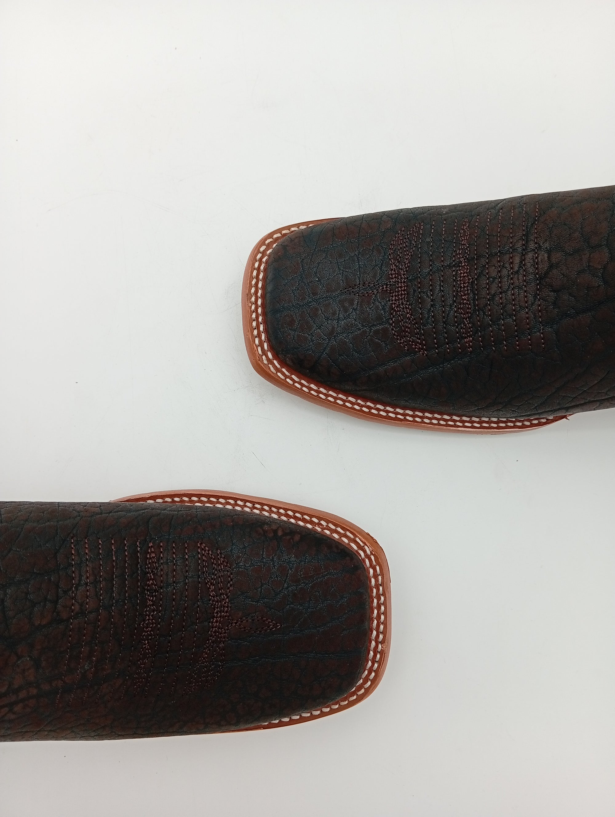 BOTA NOKOTA HORSE CUELLO DE TORO CAFE TABACO SUELA DE CUERO CABALLERO