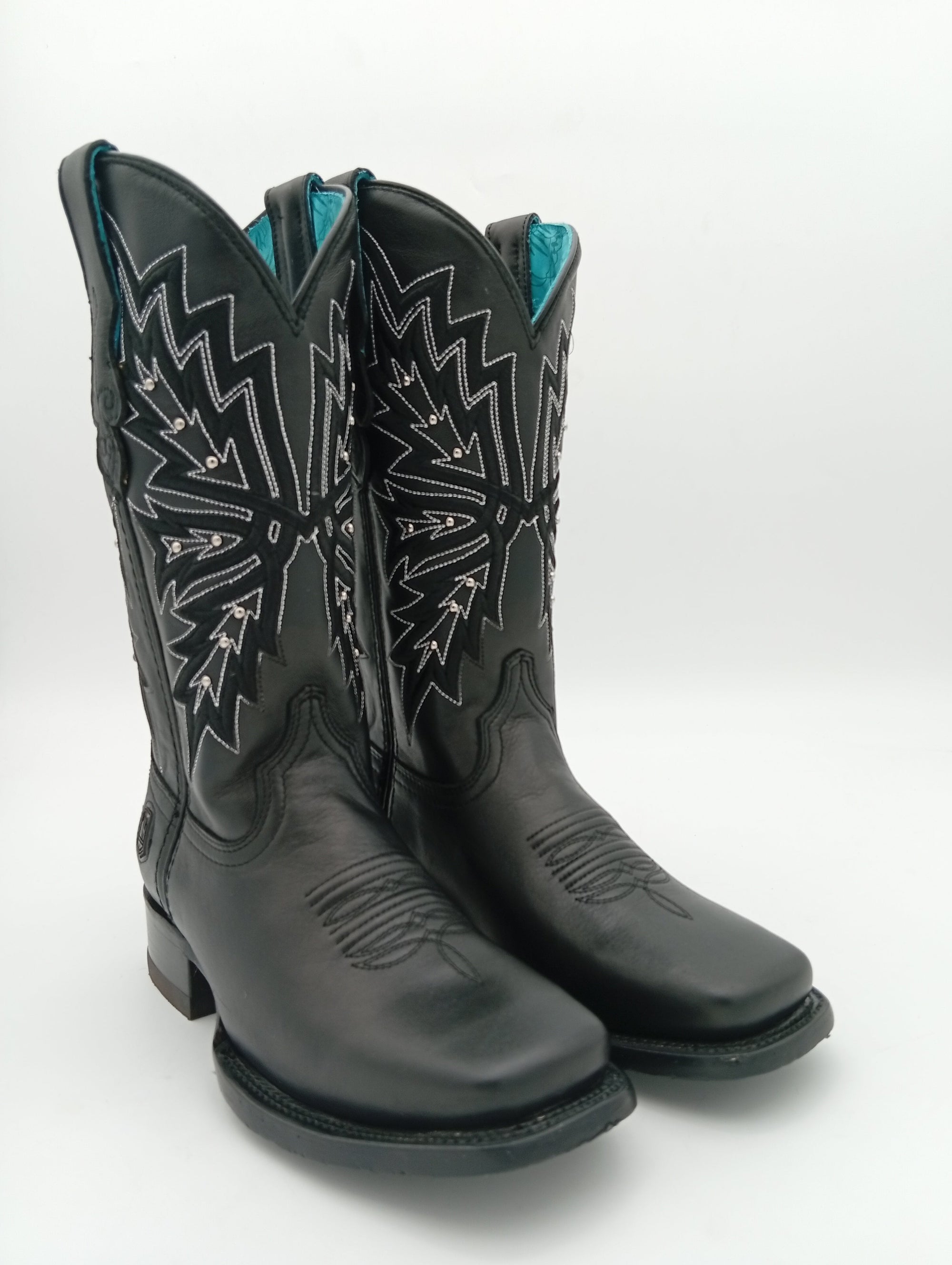 BOTA NOKOTA HORSE BULL DOG LISA NEGRA SUELA DE CUERO DAMA