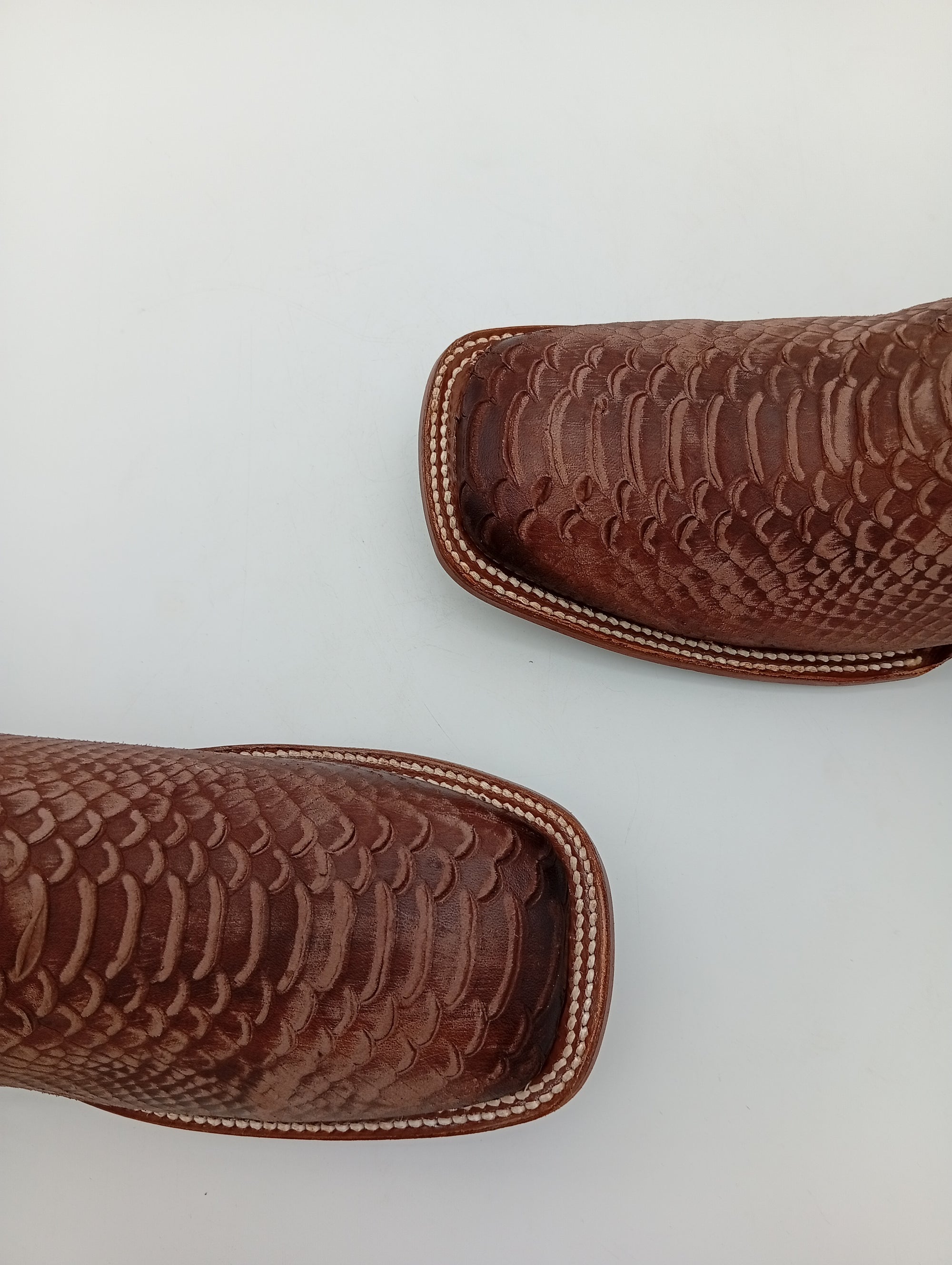 BOTA ROBERT PITHON ENCERADO CAFE SUELA DE CUERO CABALLERO