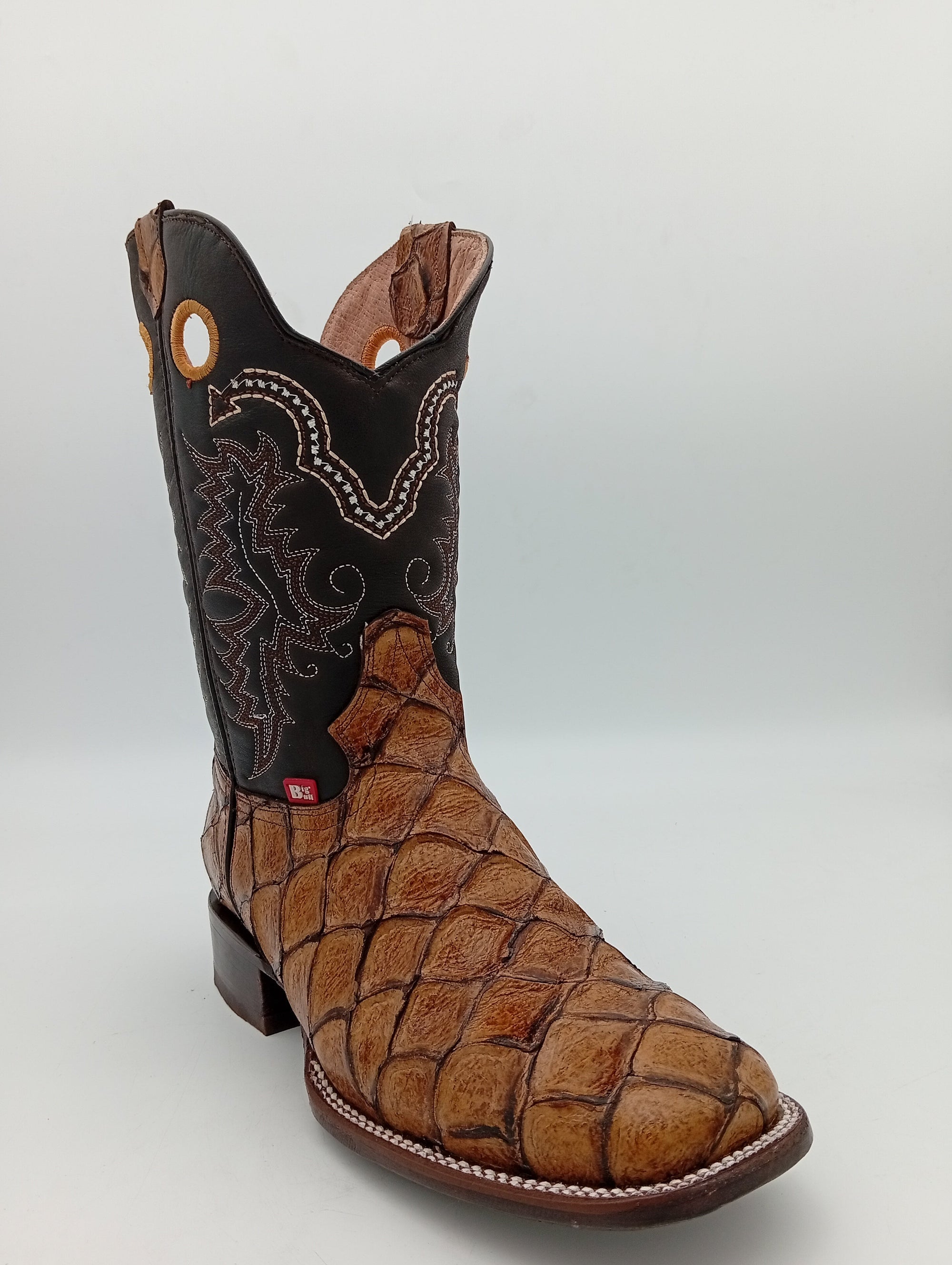 BOTA BIG BULL PIRARUCU FILETEADO CAPUCHINO, SUELA DE CUERO CABALLERO