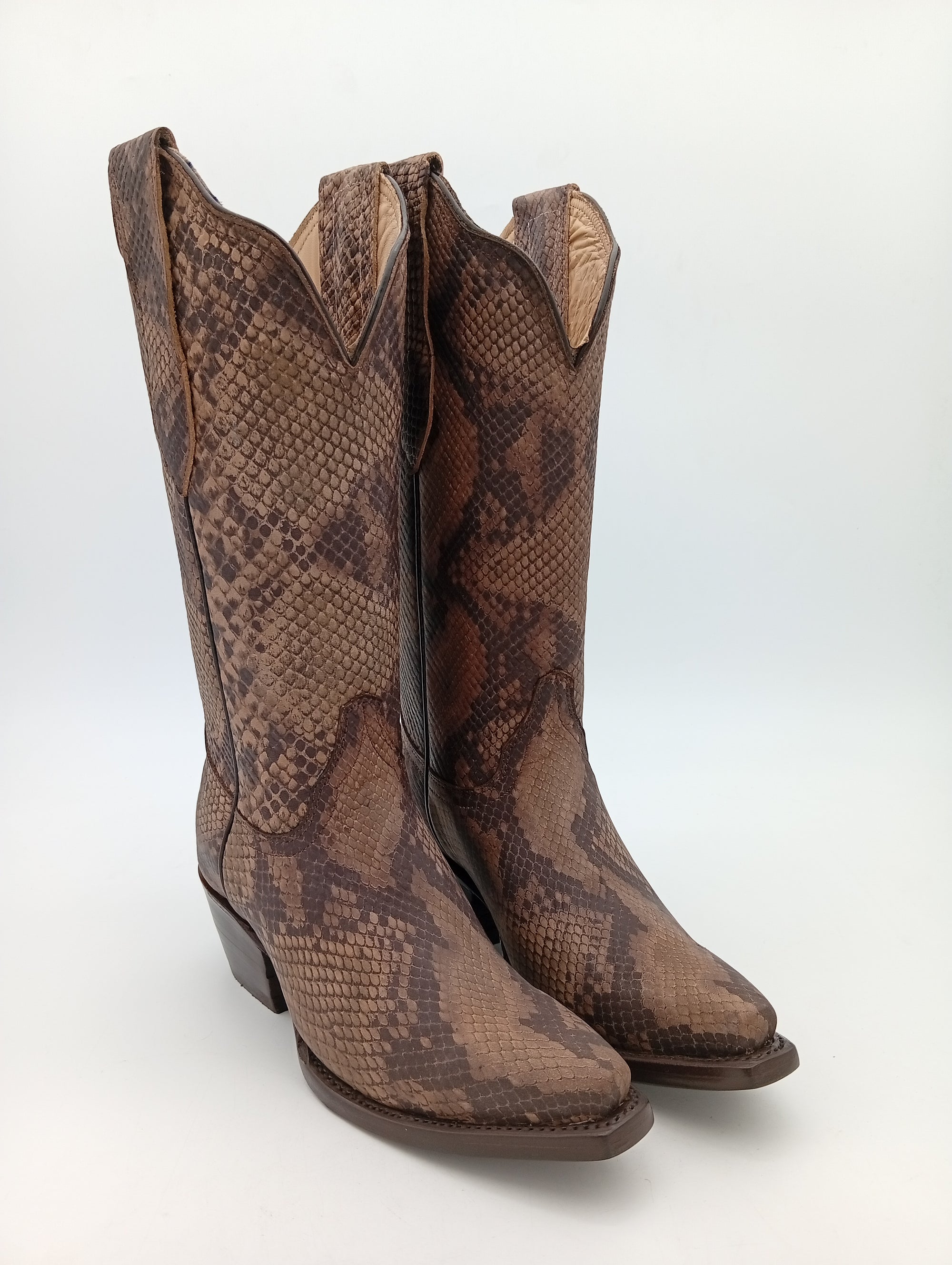 BOTA JAR BOOTS PUNTAL COBRA TAUPE TACON CUBANO DAMA